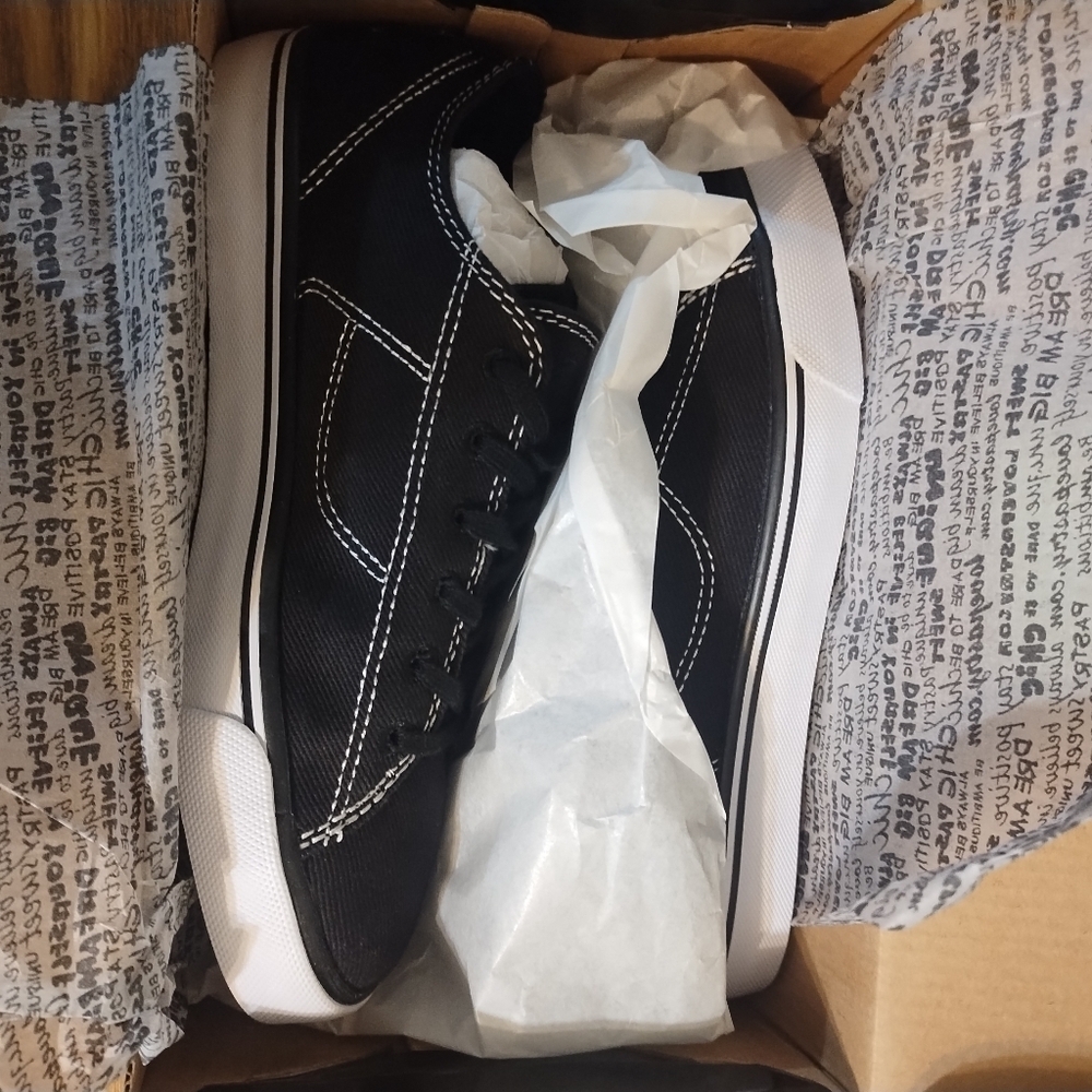 Pastry Dance Sneakers - Picture 2 of 6